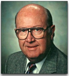 CoSIDA legend and Luther College icon Warren Berg, 87, passes